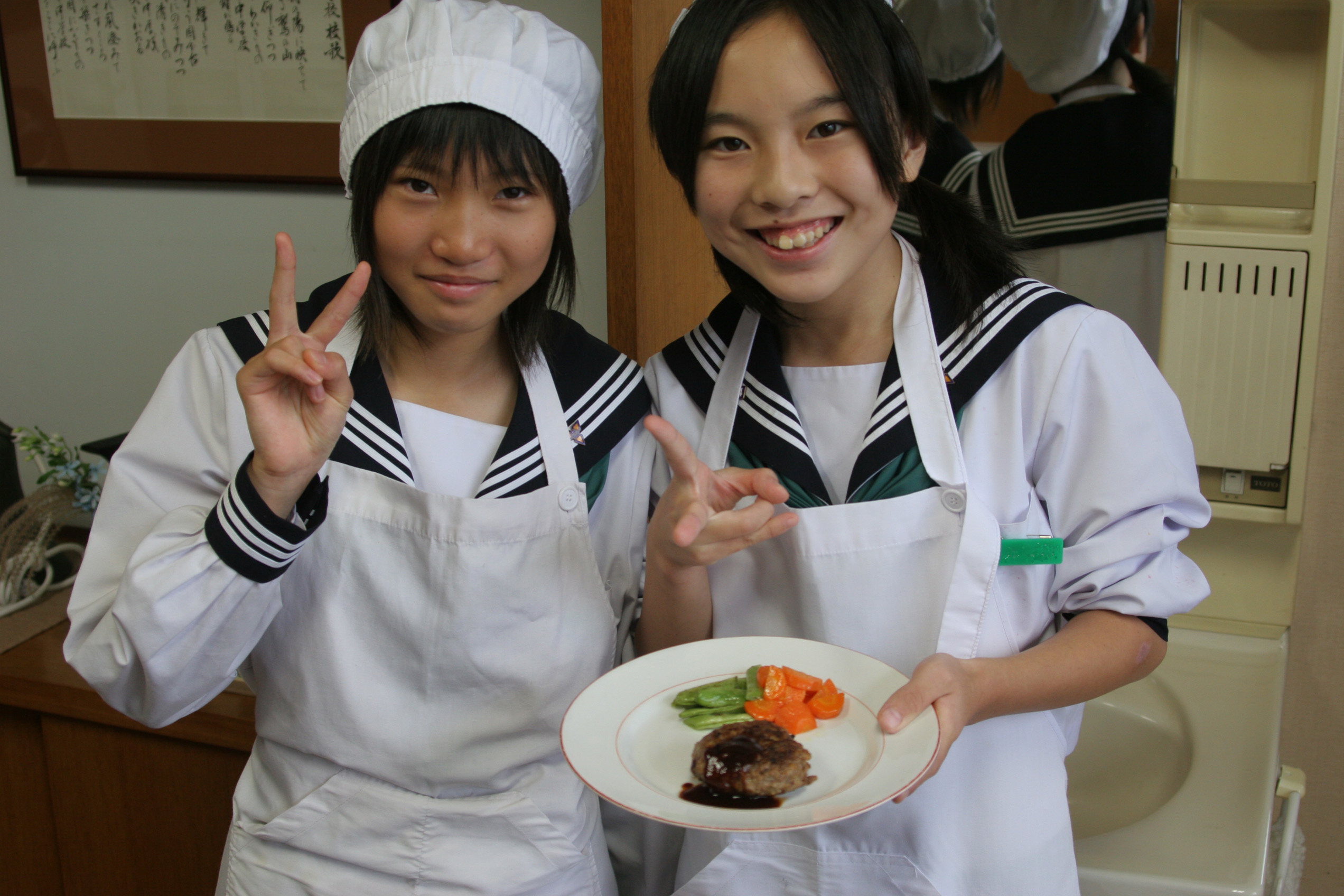 【コラム】中学校校長が撮影した「ごちそうさま」シリーズ　調理実習の料理を届けてくれた生徒たちの笑顔が教えてくれるもの